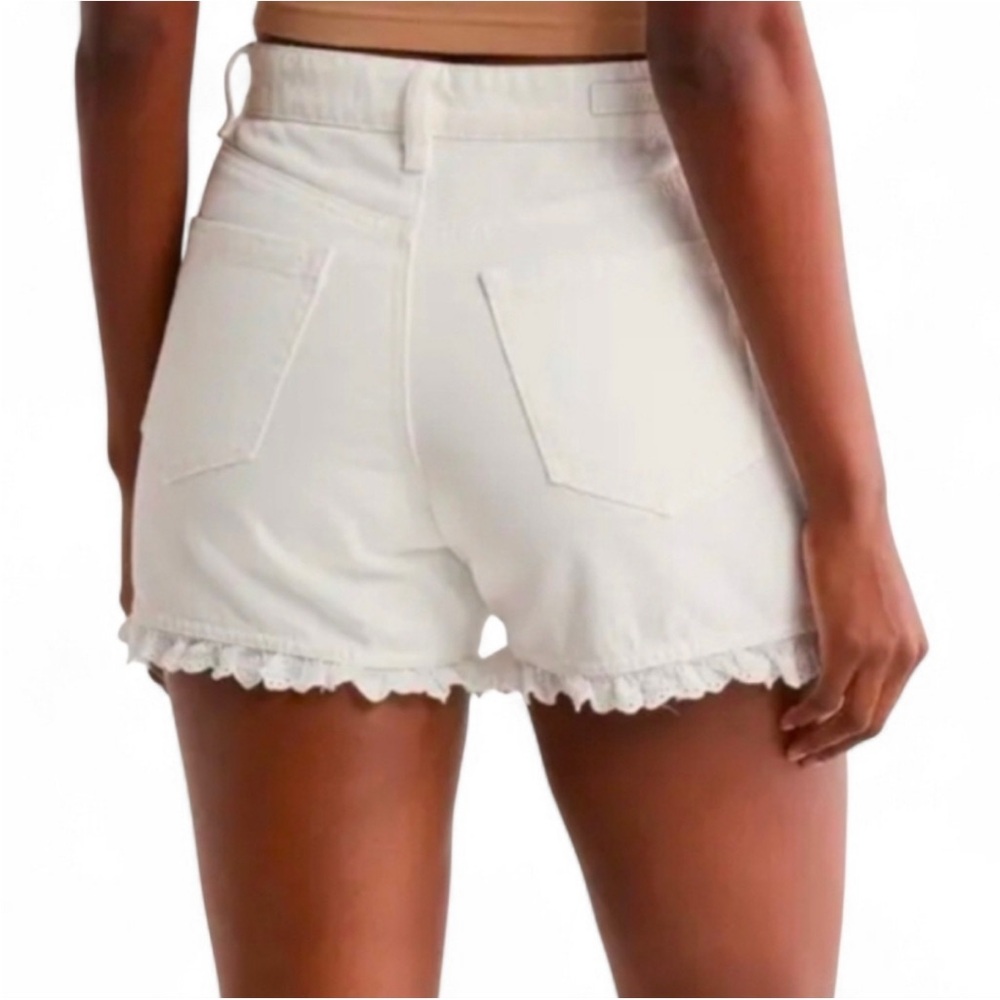Blank NYC White Ruffle Hem Shorts